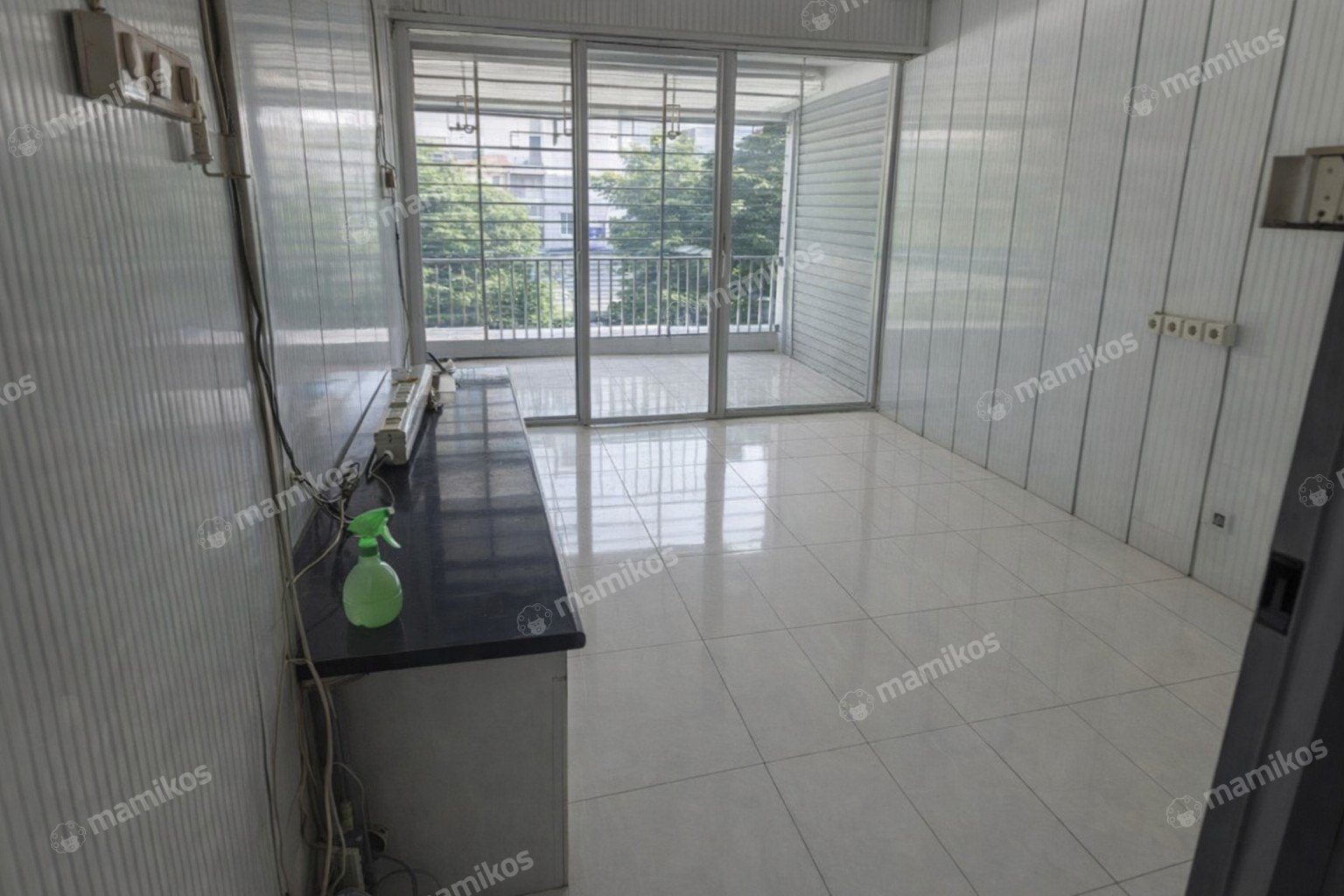 Rumah 5 Kamar Tidur 4 Kamar Mandi 2 Lantai Daan Mogot Jakarta Barat - Photo 4