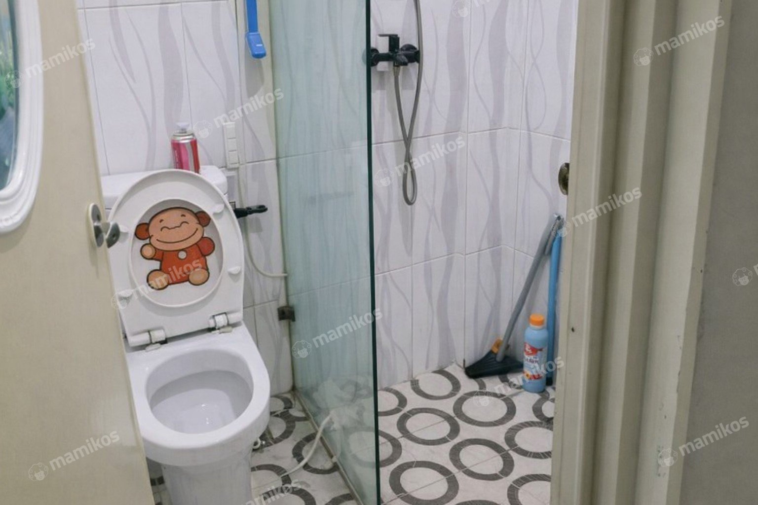 Rumah Sertifikat SHM 3 Kamar Tidur 3 Kamar Mandi Taman Surya Jakarta Barat