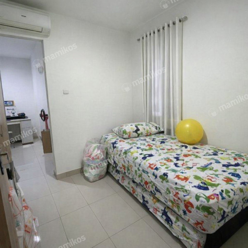 Rumah Sertifikat SHM 3 Kamar Tidur 3 Kamar Mandi Taman Surya Jakarta Barat - Photo 4