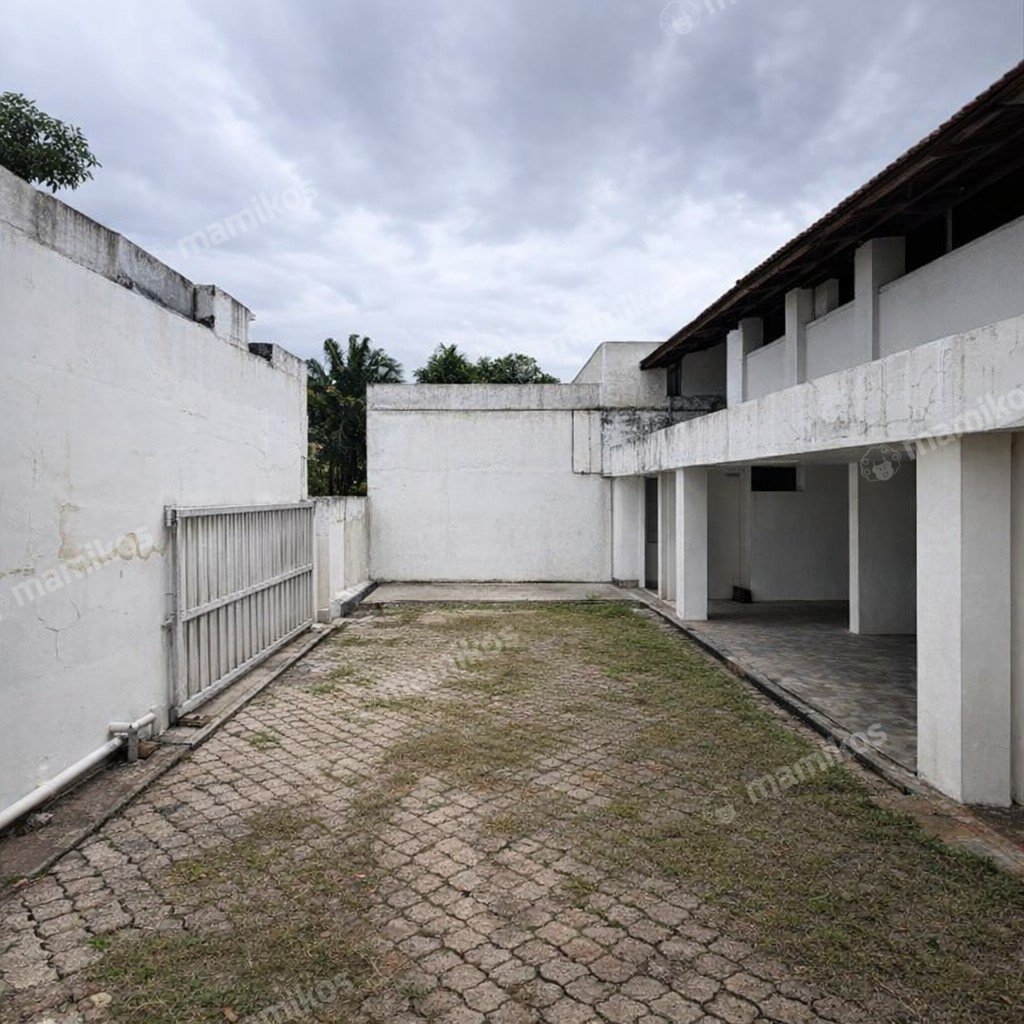 Rumah Sertifikat SHM 4 Kamar Tidur 4 Kamar Mandi Kebayoran Baru Jakarta Selatan - Photo 3