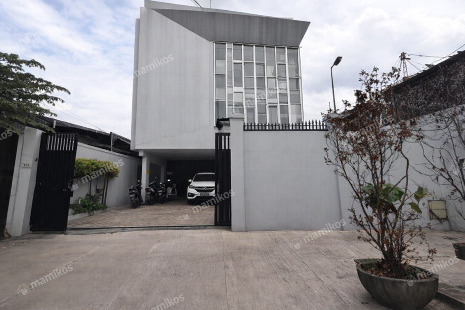 Rumah Sertifikat SHM 56 Kamar Tidur 56 Kamar Mandi Kemanggisan Jakarta Barat