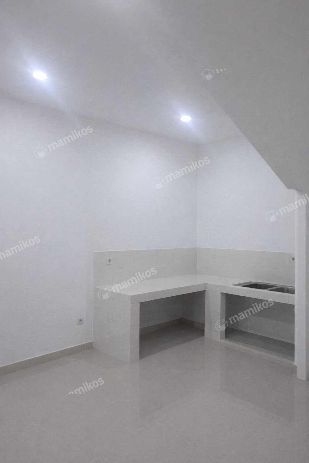 Rumah Sertifikat SHM 4 Kamar Tidur 3 Kamar Mandi Citra Garden Jakarta Barat - Photo 3
