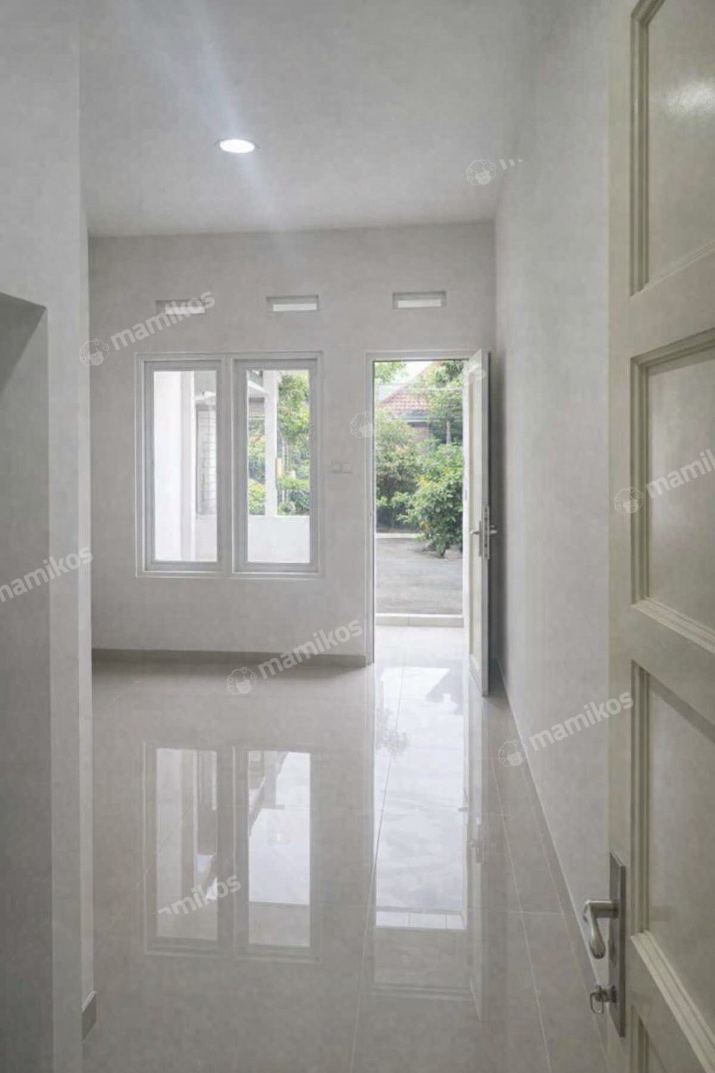 Rumah Sertifikat SHM 4 Kamar Tidur 3 Kamar Mandi Citra Garden Jakarta Barat - Photo 5