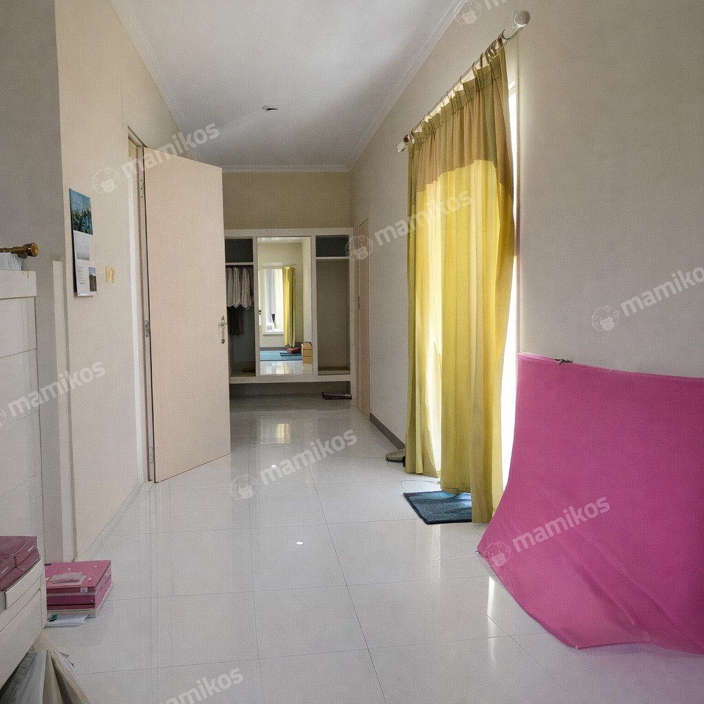 Rumah Sertifikat SHM 4 Kamar Tidur 4 Kamar Mandi Cengkareng Jakarta Barat - Photo 2
