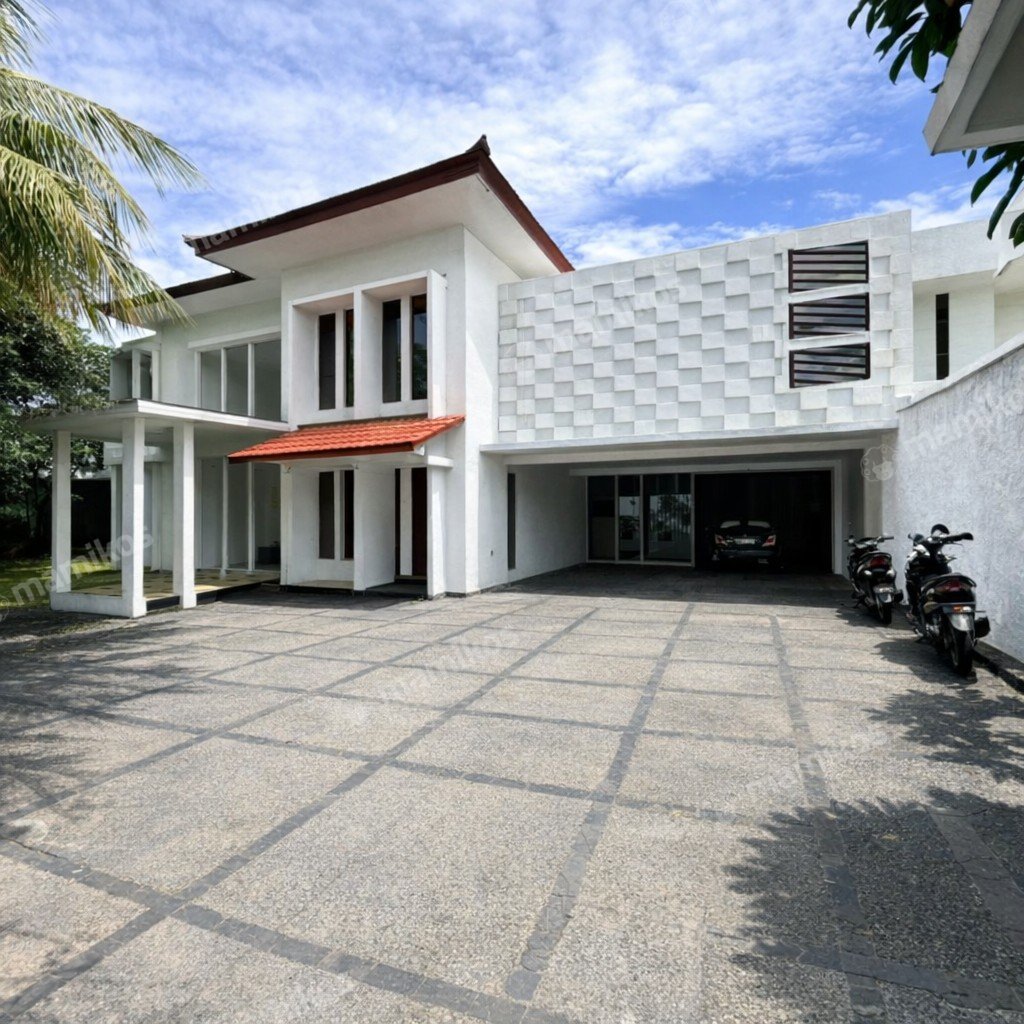 Rumah Sertifikat SHM 3 Kamar Tidur 3 Kamar Mandi Lebak Bulus Jakarta Selatan - Photo 2