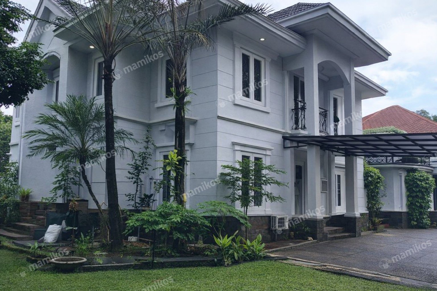 Rumah Sertifikat SHM 10 Kamar Tidur 10 Kamar Mandi Kebayoran Baru Jakarta Selatan