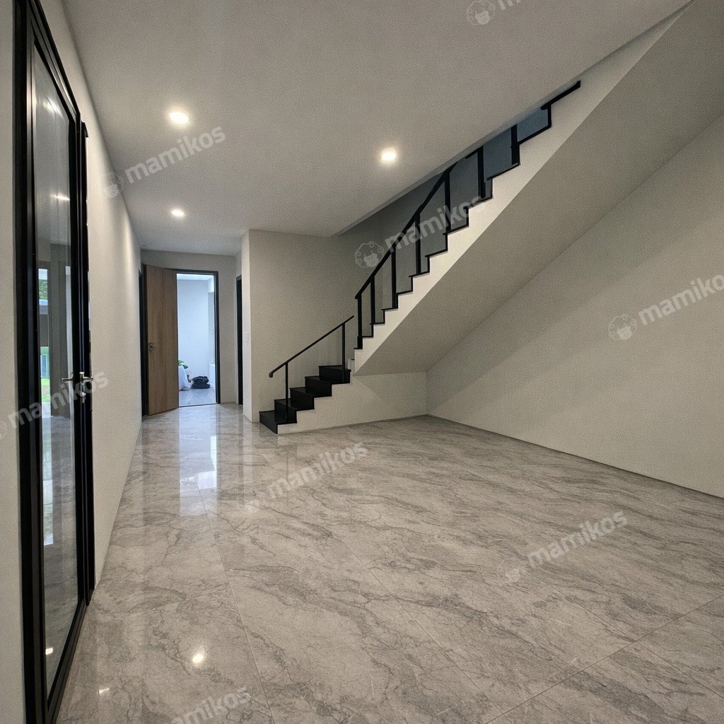 Rumah Sertifikat SHM 4 Kamar Tidur 4 Kamar Mandi Permata Buana Jakarta Barat - Photo 4