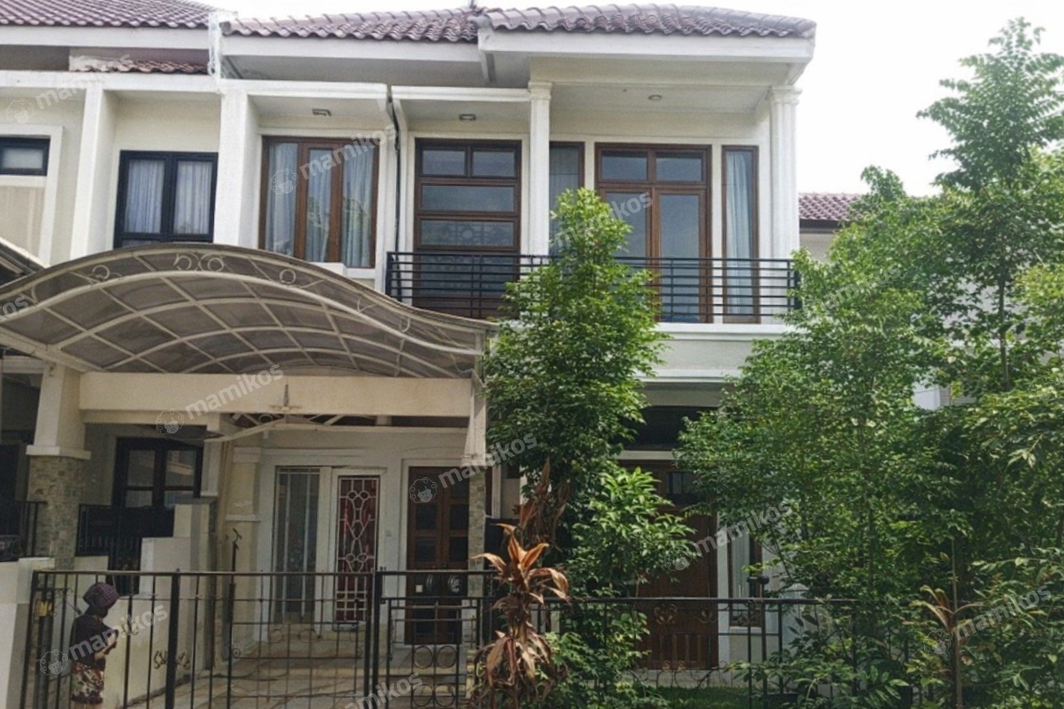 Rumah Sertifikat SHM 3 Kamar Tidur 3 Kamar Mandi Raffles Hills Jakarta Timur
