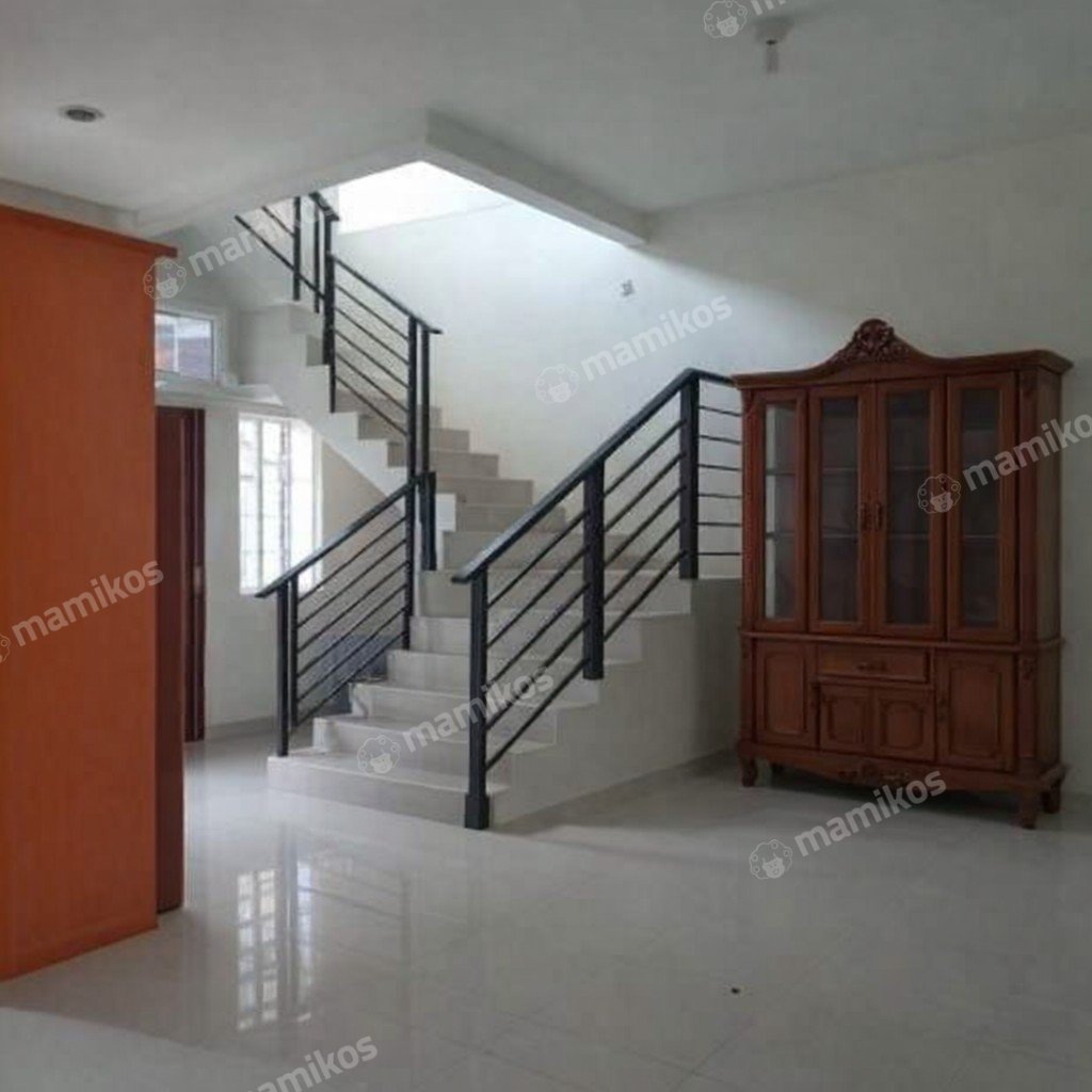 Rumah Sertifikat SHM 3 Kamar Tidur 3 Kamar Mandi Raffles Hills Jakarta Timur - Photo 3