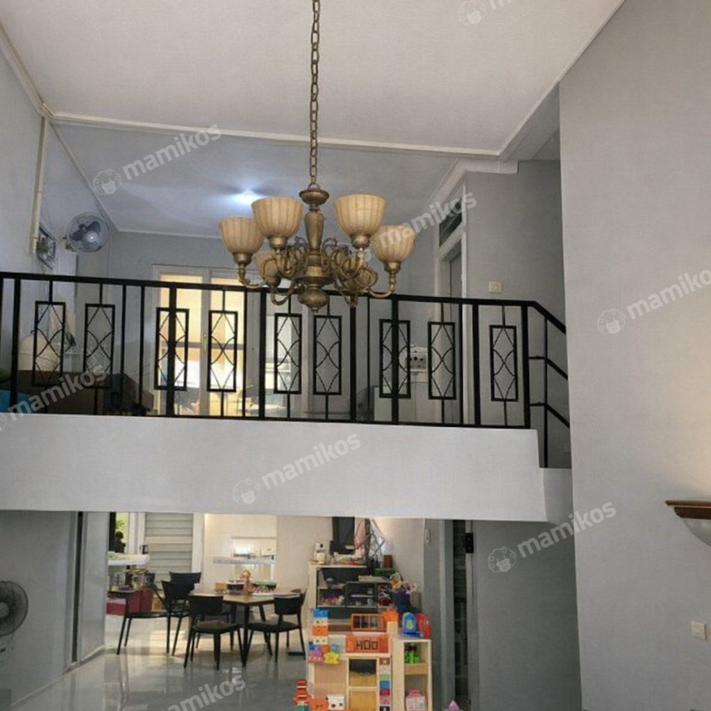 Rumah Sertifikat SHM 7 Kamar Tidur 3 Kamar Mandi Taman Ratu Jakarta Barat - Photo 2