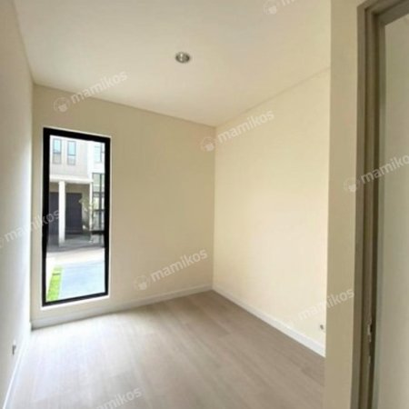 Rumah Sertifikat PPJB 4 Kamar Tidur 4 Kamar Mandi Cakung Jakarta Timur - Photo 2