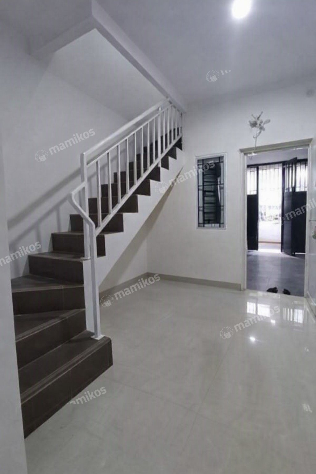 Rumah Sertifikat SHM 2 Kamar Tidur 2 Kamar Mandi Sunter Jakarta Utara - Photo 4