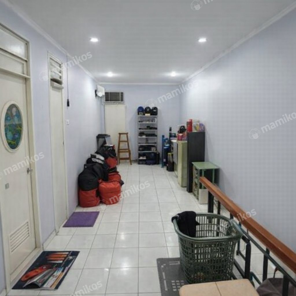 Rumah Sertifikat SHM 5 Kamar Tidur 3 Kamar Mandi Taman Palem Jakarta Barat - Photo 2
