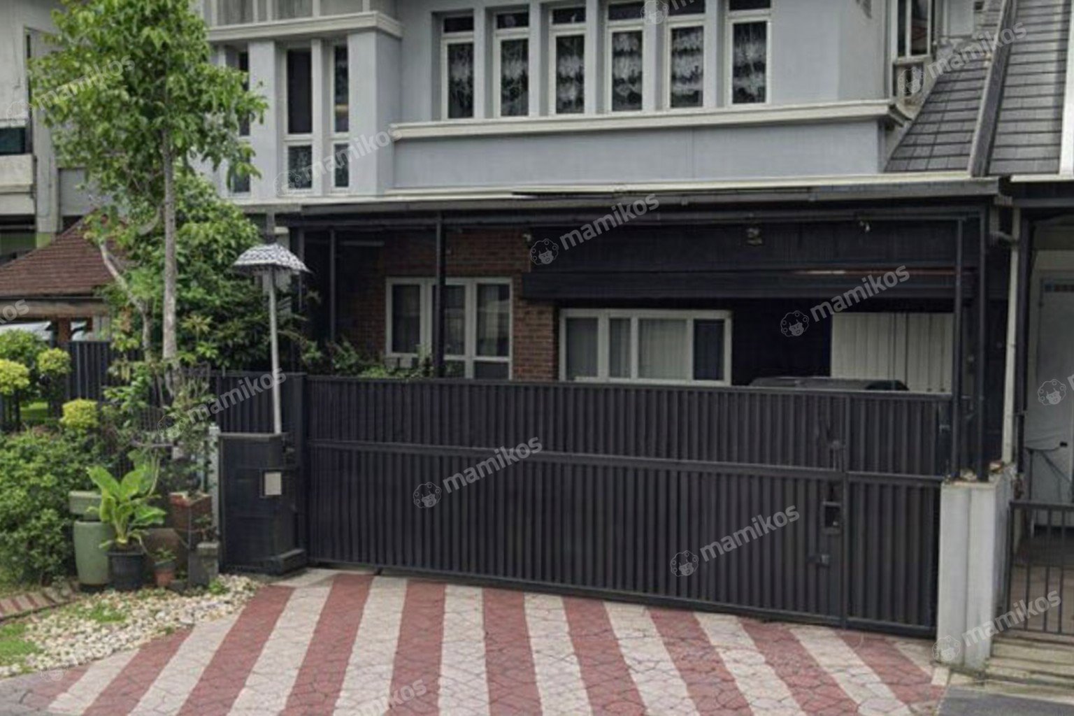 Rumah Sertifikat SHM 4 Kamar Tidur 4 Kamar Mandi Kota Wisata Jakarta Timur