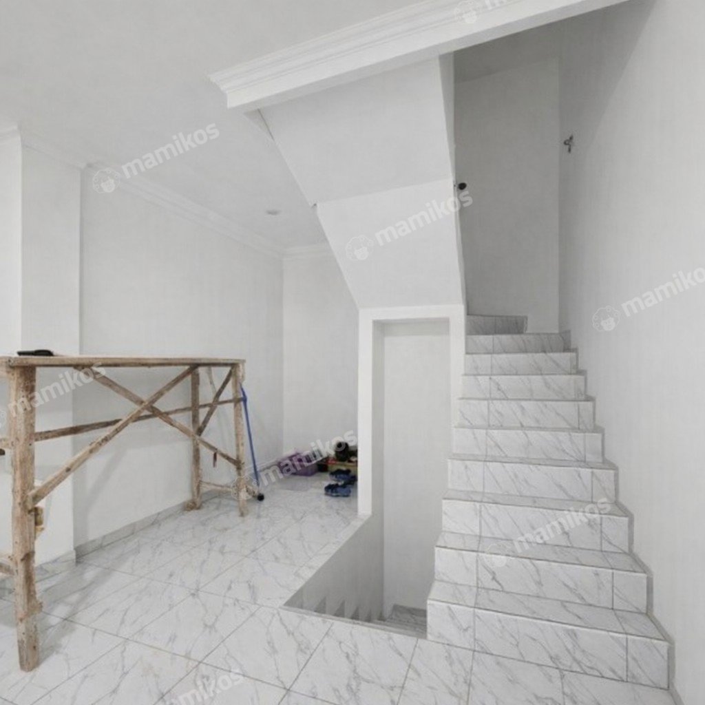 Rumah Sertifikat SHM 4 Kamar Tidur 5 Kamar Mandi Tanjung Duren Jakarta Barat - Photo 3