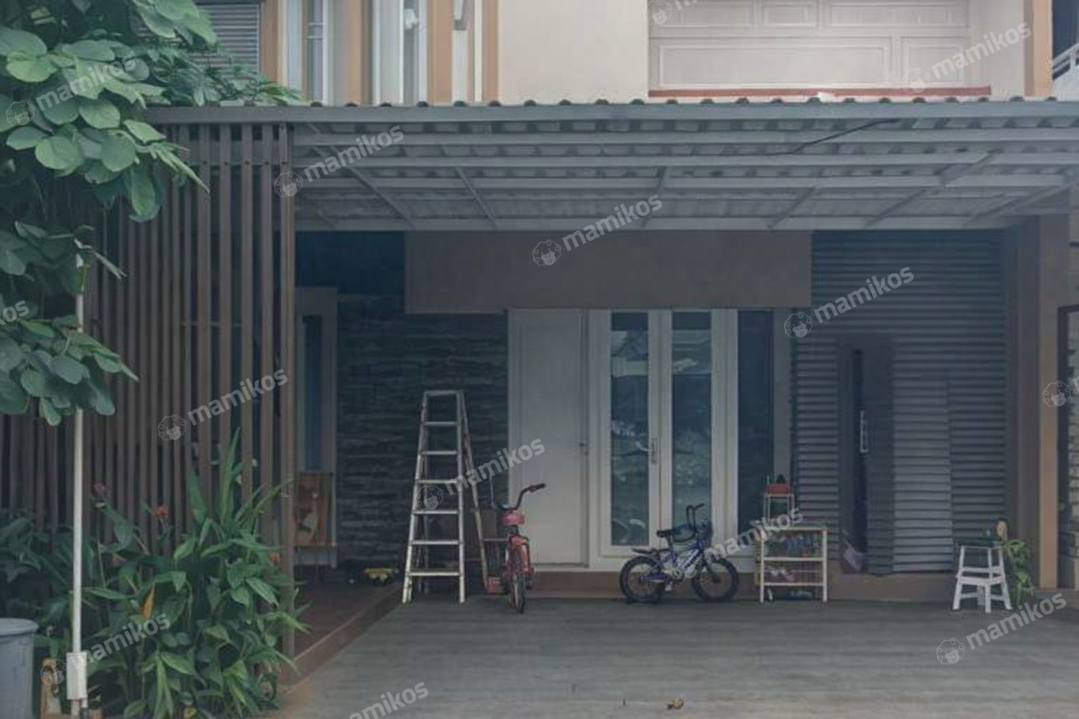 Rumah Sertifikat SHM 4 Kamar Tidur 4 Kamar Mandi Legenda Wisata Jakarta Timur