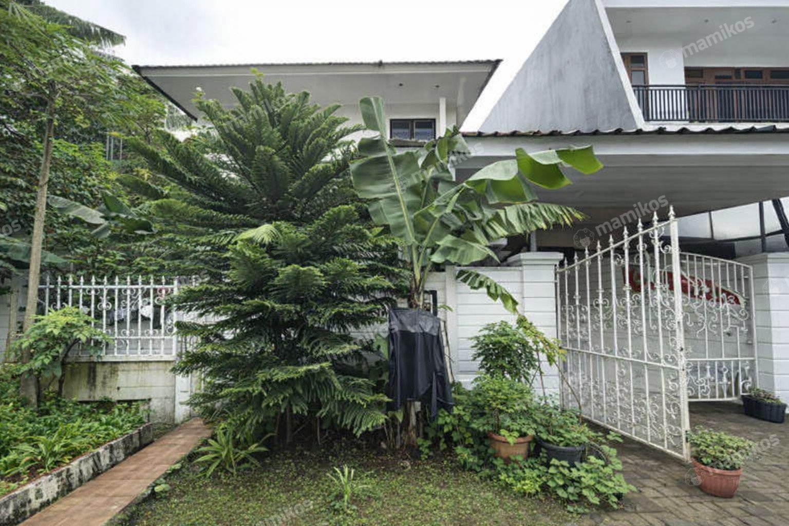 Rumah Sertifikat SHM 4 Kamar Tidur 3 Kamar Mandi Puri Indah Jakarta Barat