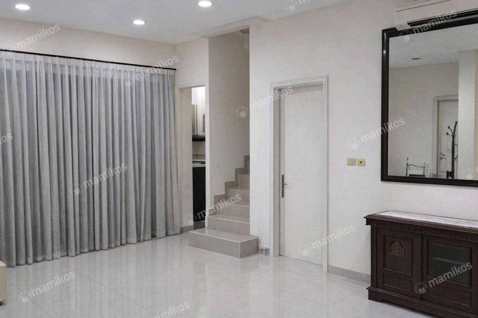 Rumah 4KT 3KM Green Lake City Jakarta Barat