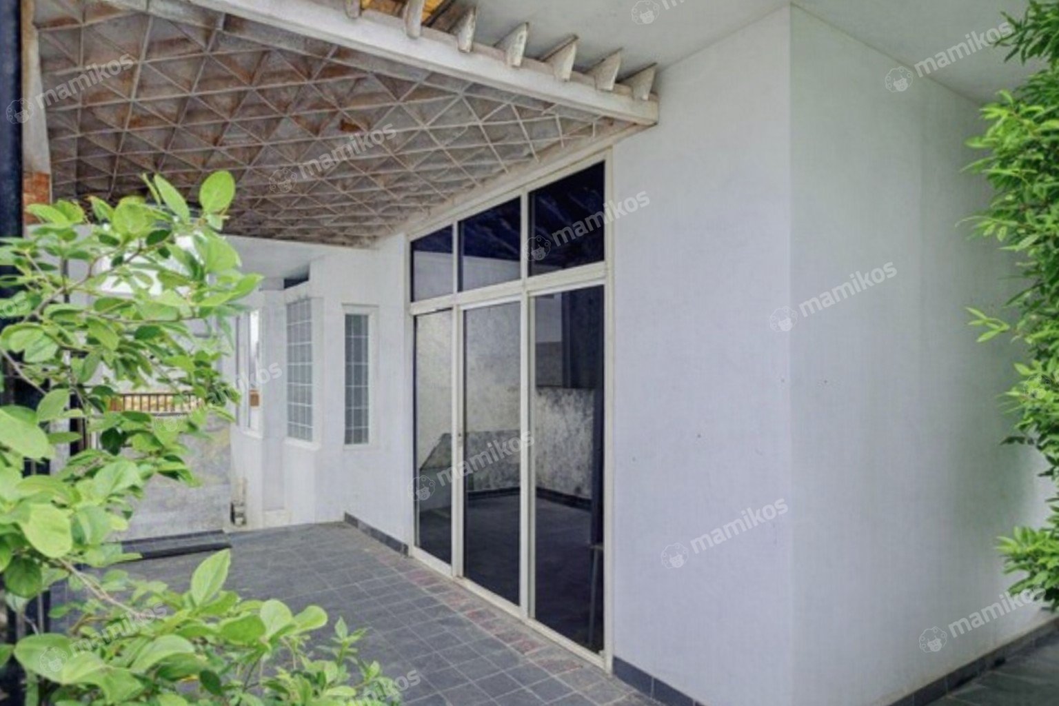 Rumah Sertifikat SHM 5 Kamar Tidur 4 Kamar Mandi Simprug Jakarta Selatan