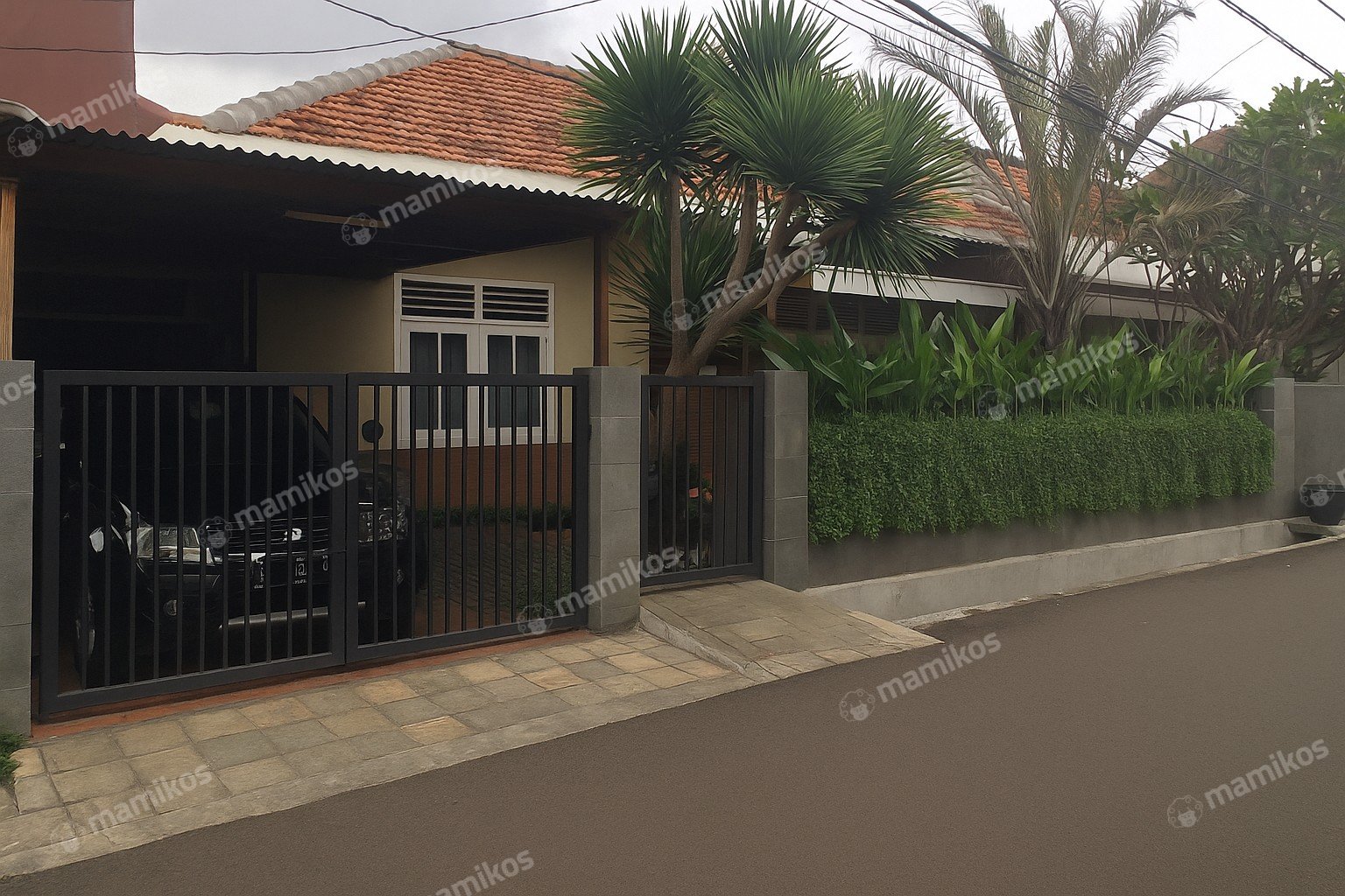 Rumah Sertifikat SHM 5 Kamar Tidur 2 Kamar Mandi Kelapa Dua Jakarta Barat