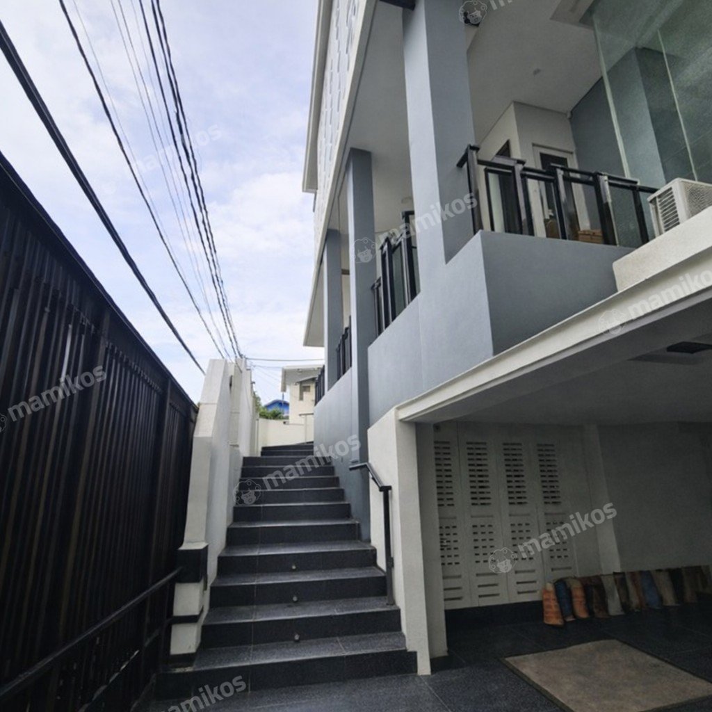 Rumah Sertifikat SHM 6 Kamar Tidur 6 Kamar Mandi Kepa Duri Jakarta Barat - Photo 2