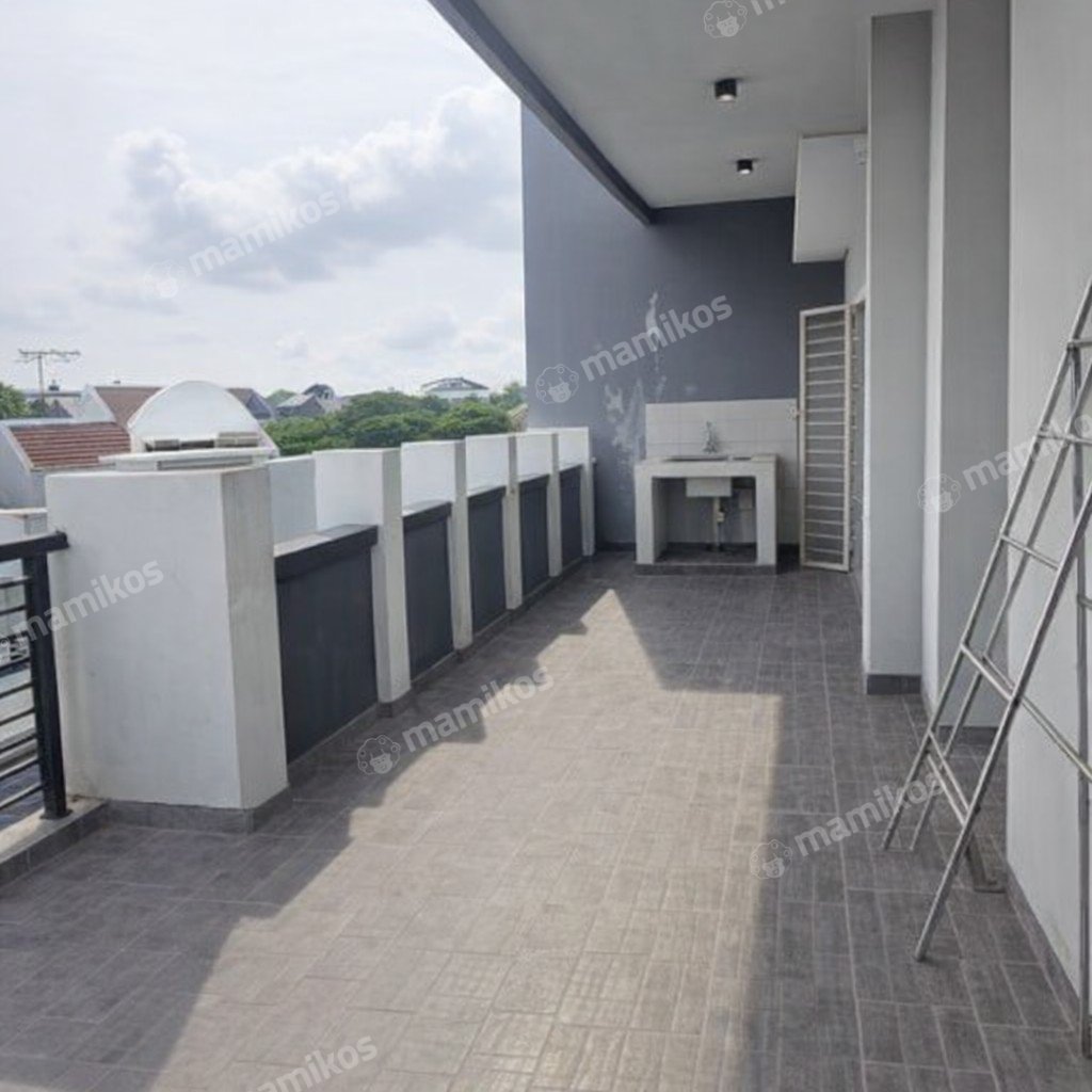 Rumah Sertifikat SHM 5 Kamar Tidur 5 Kamar Mandi Pantai Indah Kapuk Jakarta Utara - Photo 2