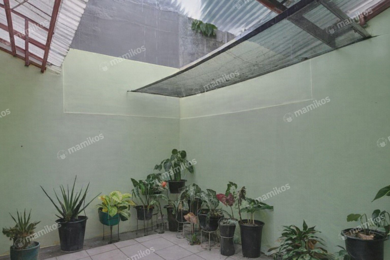 Rumah Sertifikat SHM 4 Kamar Tidur 4 Kamar Mandi Raffles Hills Jakarta Timur