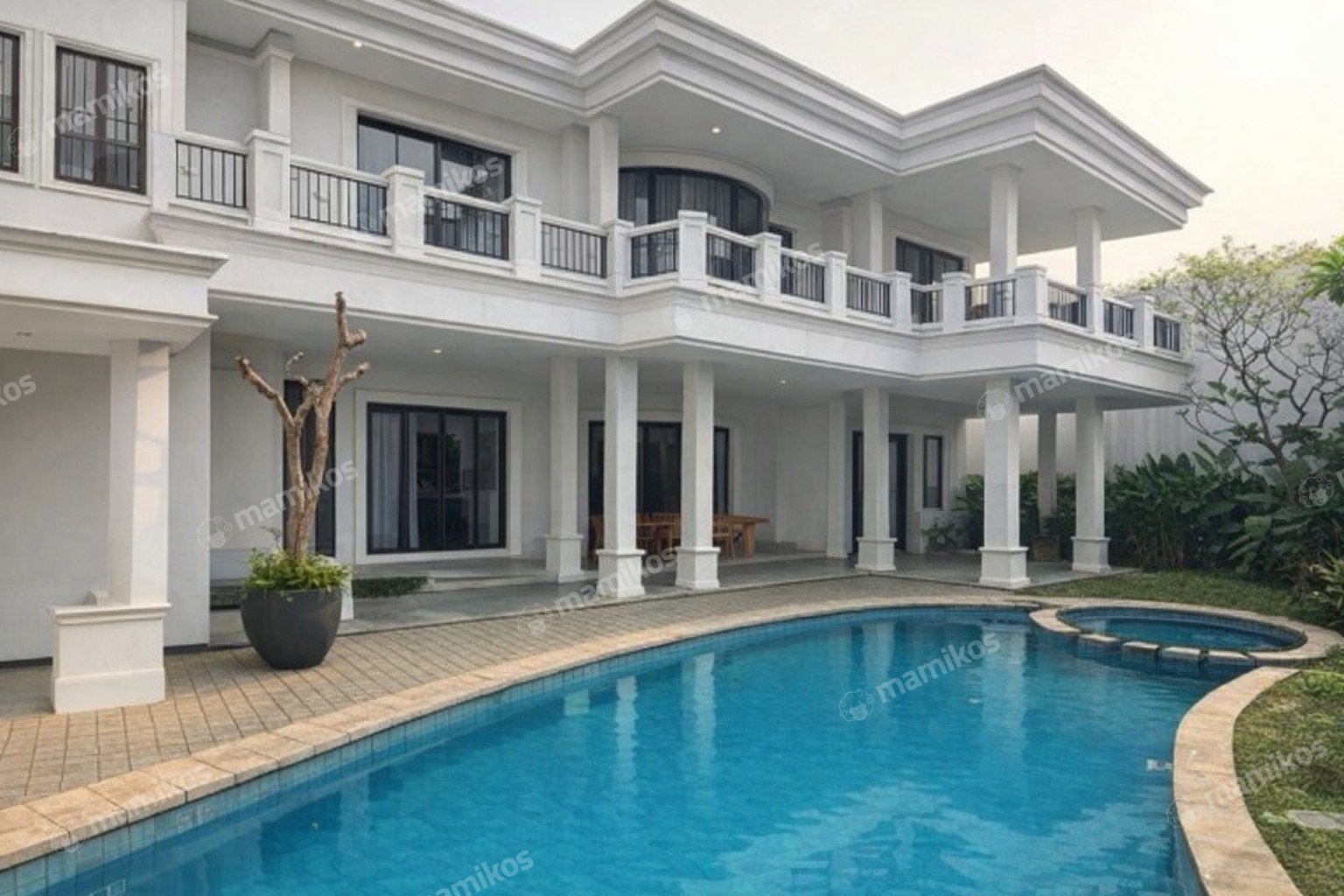 Rumah Sertifikat SHM 8 Kamar Tidur 7 Kamar Mandi Pondok Indah Jakarta Selatan