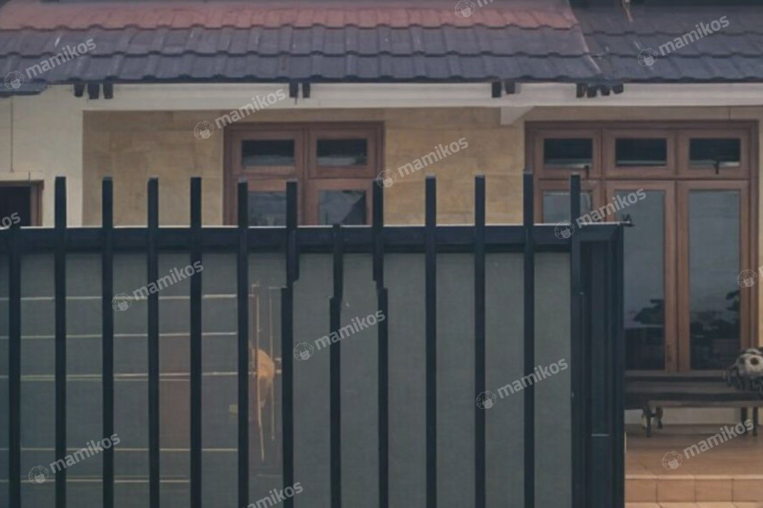 Rumah 5KT 2KM Joglo Jakarta Barat