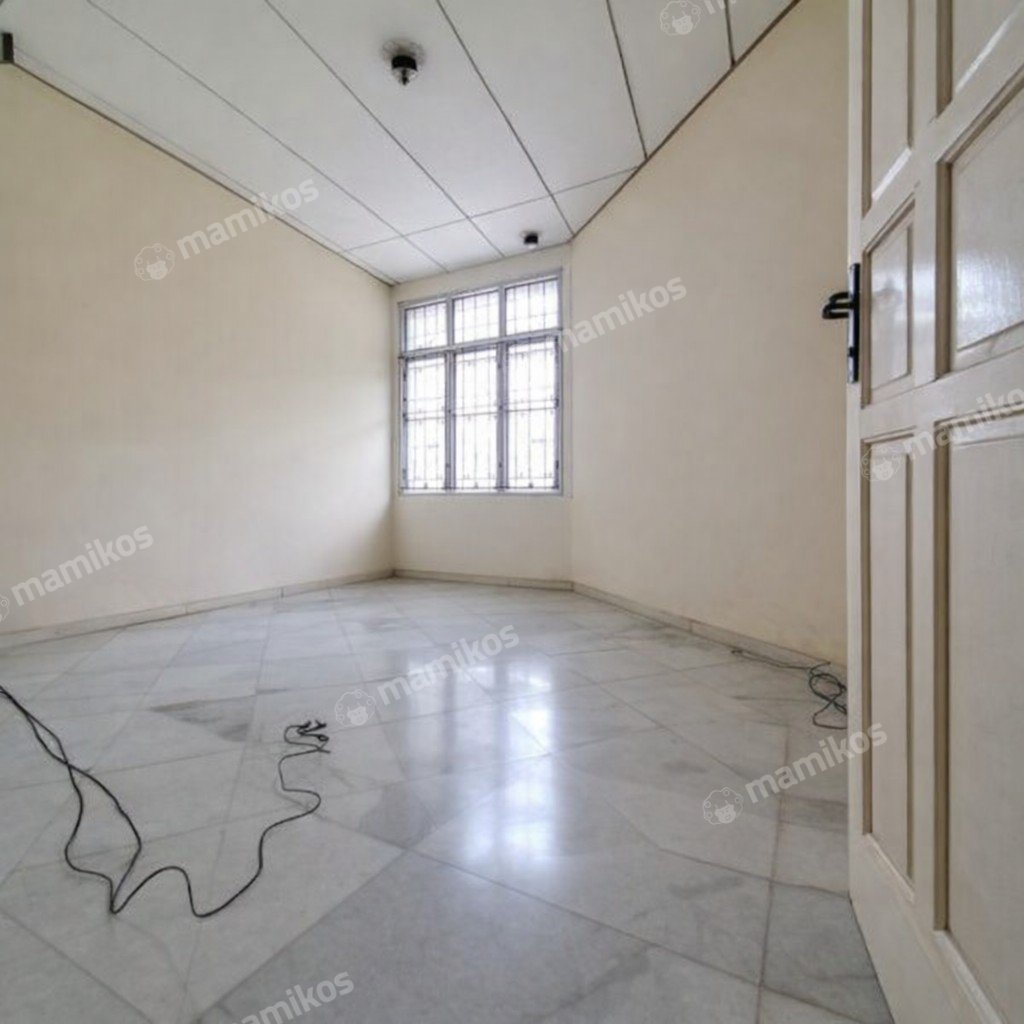Rumah Sertifikat SHM 3 Kamar Tidur 2 Kamar Mandi Intercon Jakarta Barat - Photo 3