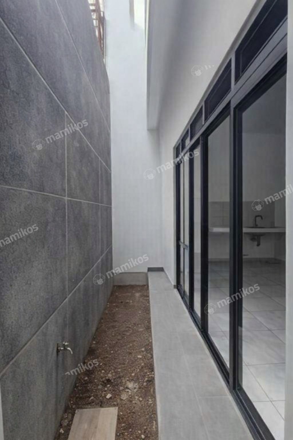 Rumah 3 Kamar Tidur 3 Kamar Mandi 2 Lantai Meruya Jakarta Barat - Photo 4