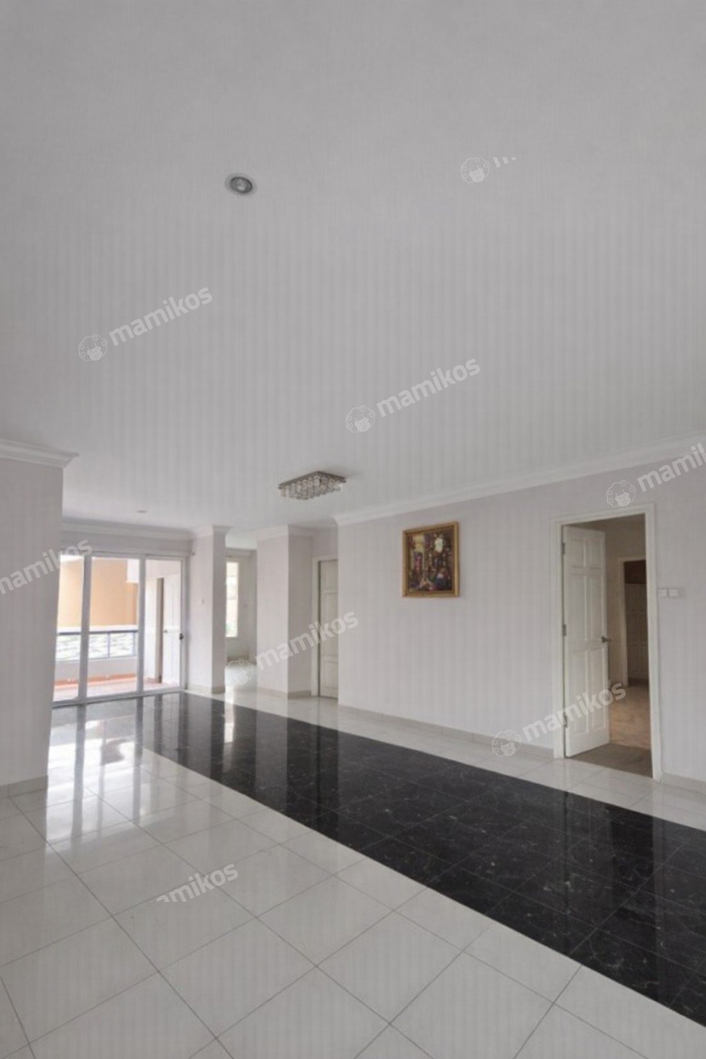 Rumah Sertifikat SHM 5 Kamar Tidur 5 Kamar Mandi Kota Wisata Jakarta Timur - Photo 2