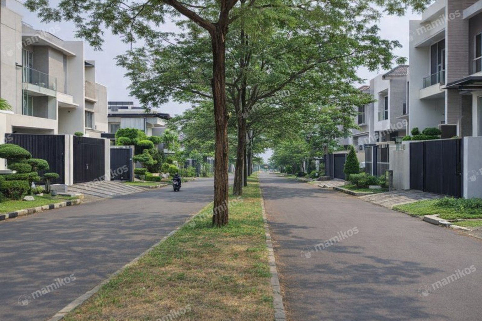 Rumah Sertifikat SHM 6 Kamar Tidur 6 Kamar Mandi Kembangan Jakarta Barat - Photo 3