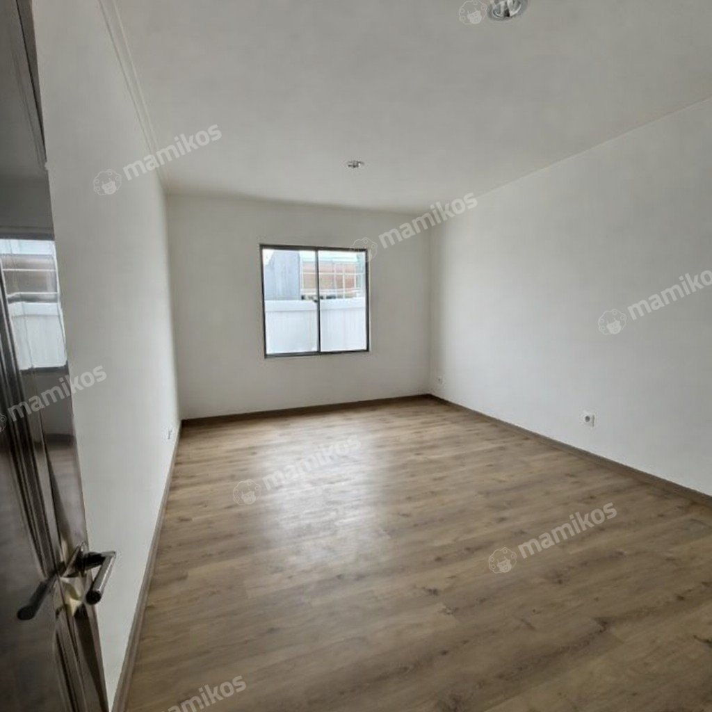 Rumah Sertifikat PPJB 3 Kamar Tidur 3 Kamar Mandi Golf Island Jakarta Utara - Photo 3