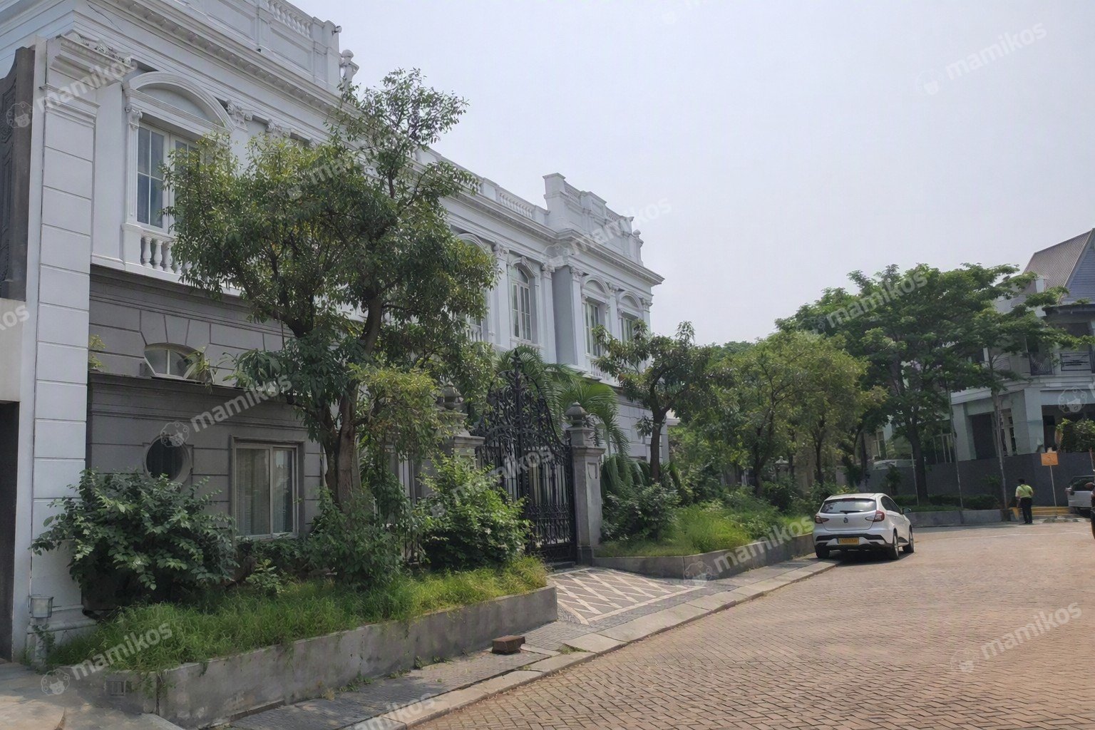Rumah Sertifikat SHM 6 Kamar Tidur 6 Kamar Mandi Pantai Indah Kapuk Jakarta Utara - Photo 2