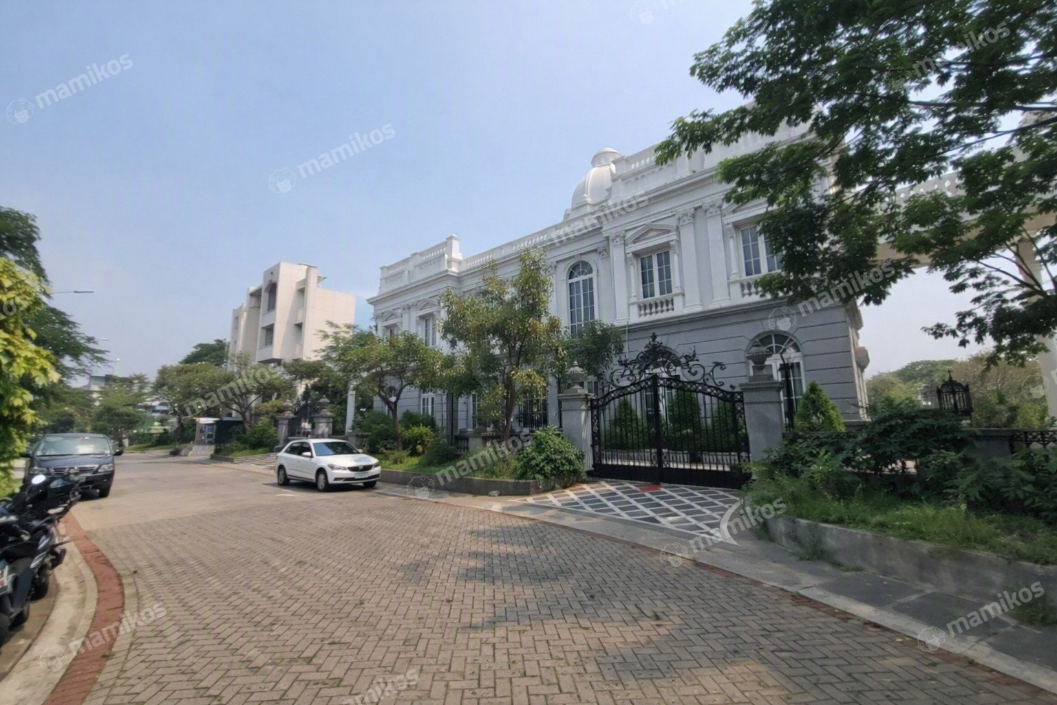 Rumah Sertifikat SHM 6 Kamar Tidur 6 Kamar Mandi Pantai Indah Kapuk Jakarta Utara - Photo 4
