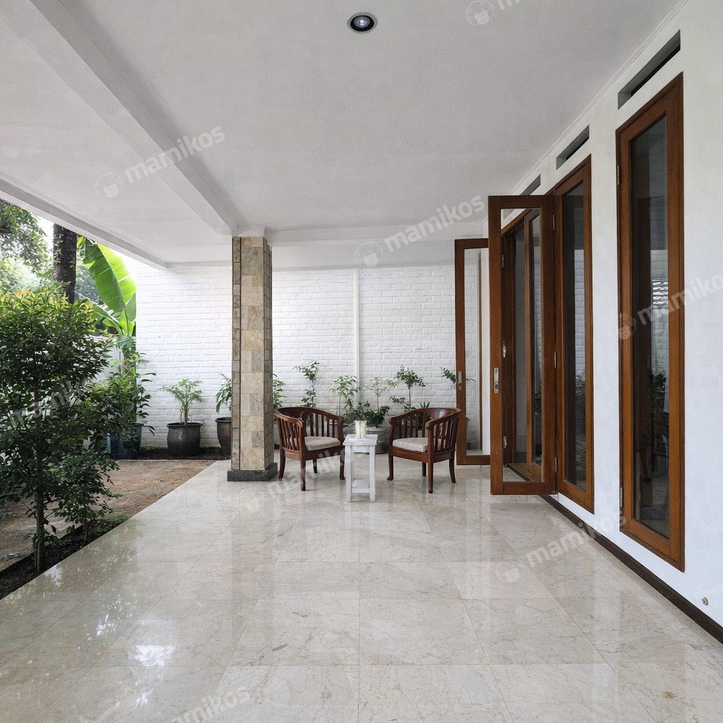 Rumah Sertifikat SHM 5 Kamar Tidur 4 Kamar Mandi Cipete Jakarta Selatan - Photo 2