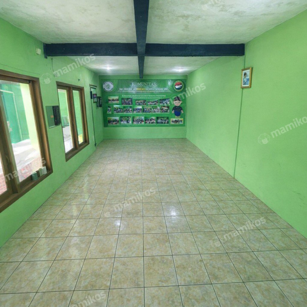 Rumah Sertifikat SHM 6 Kamar Tidur 6 Kamar Mandi Kramat Jati Jakarta Timur - Photo 2
