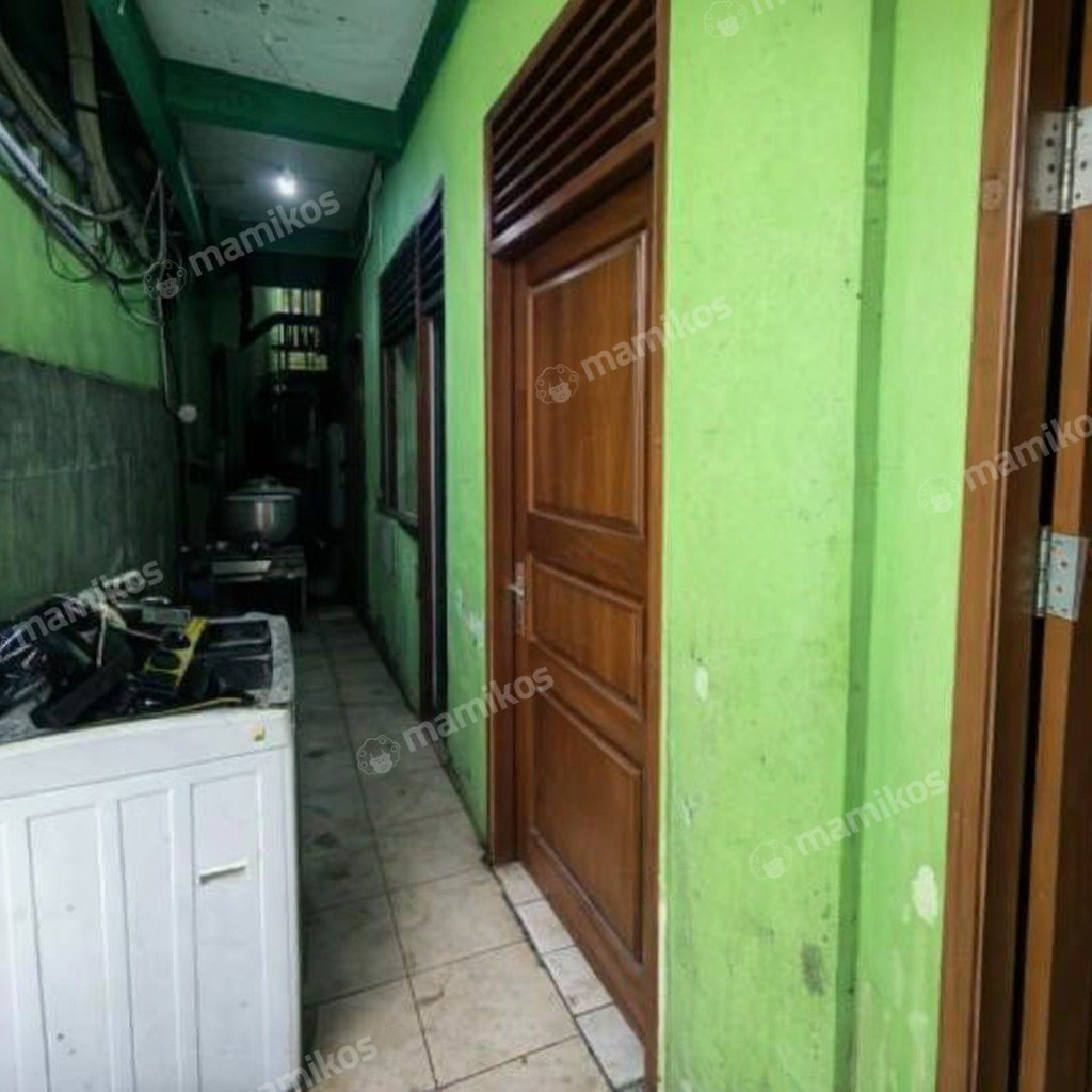 Rumah Sertifikat SHM 6 Kamar Tidur 6 Kamar Mandi Kramat Jati Jakarta Timur - Photo 4