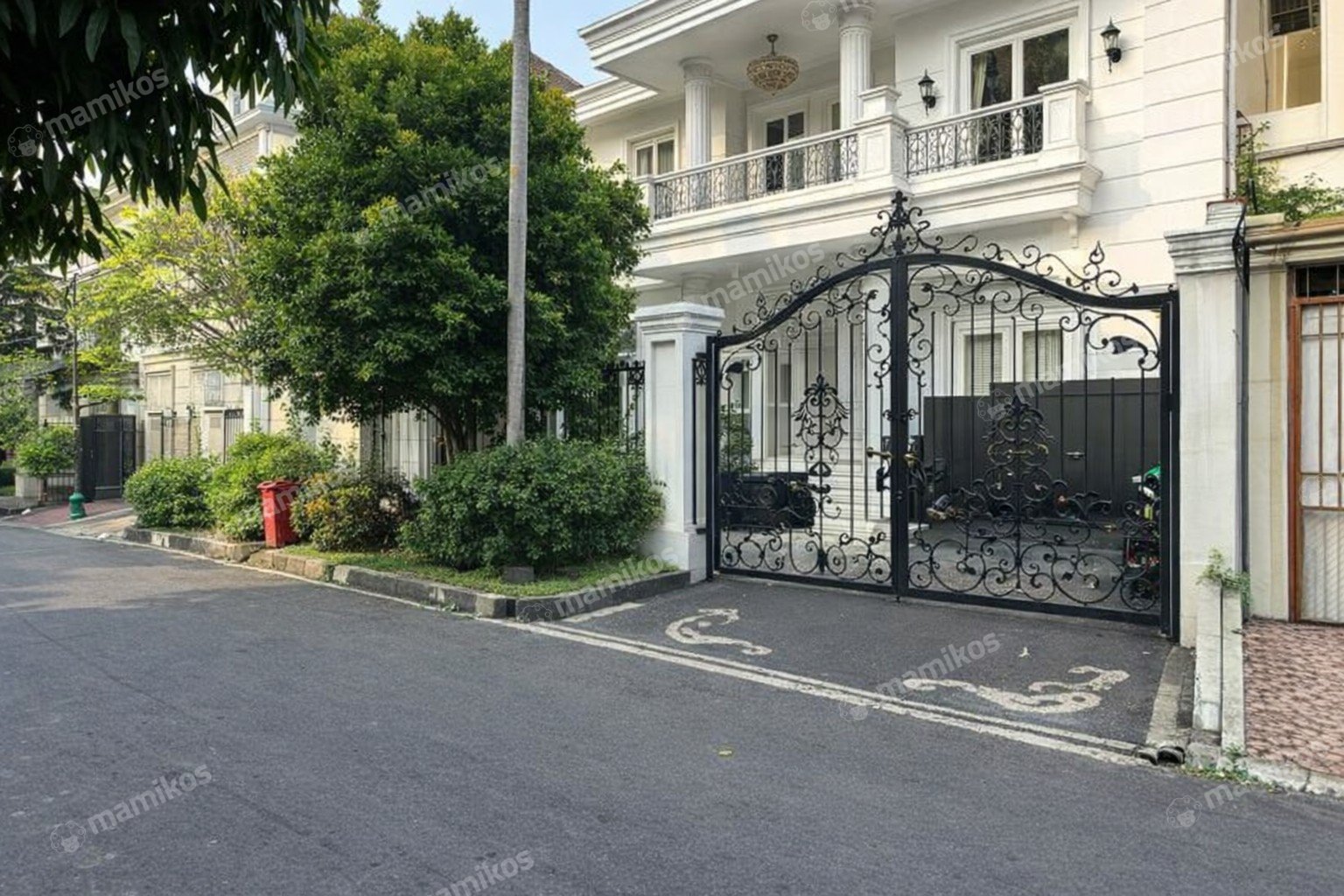 Rumah 5KT 4KM Pondok Indah Jakarta Selatan