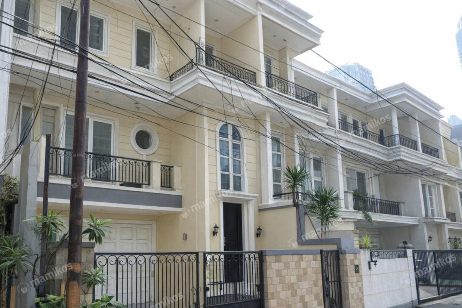 Rumah Sertifikat SHM 3 Kamar Tidur 3 Kamar Mandi Setiabudi Jakarta Selatan