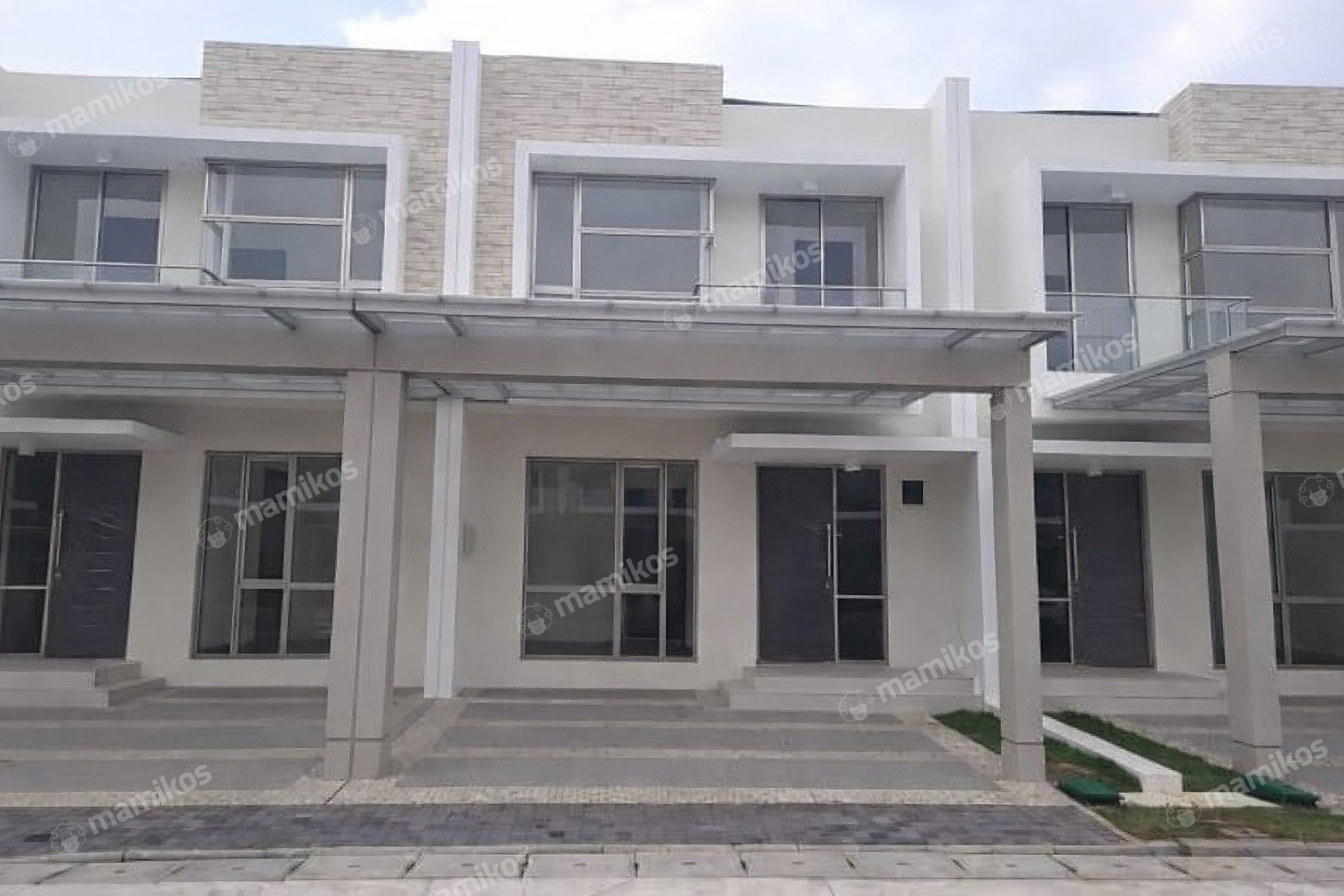 Rumah Sertifikat SHM 3 Kamar Tidur 3 Kamar Mandi Pantai Indah Kapuk 2 Jakarta Utara