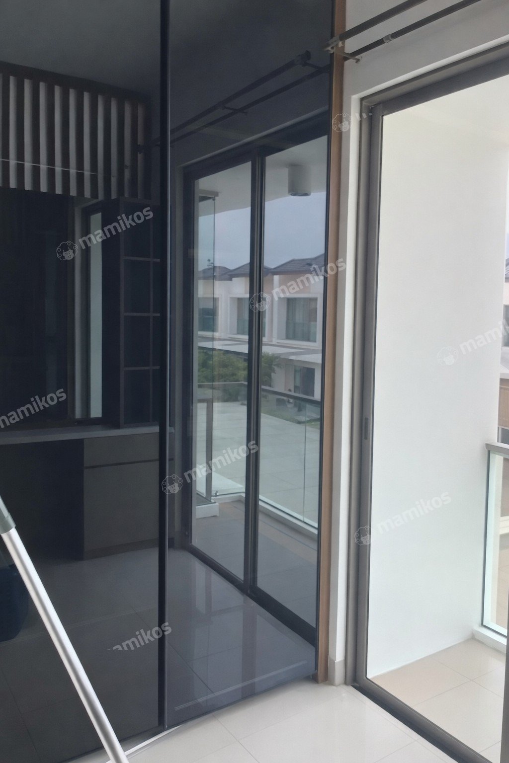 Rumah Sertifikat SHM 3 Kamar Tidur 3 Kamar Mandi Pantai Indah Kapuk 2 Jakarta Utara - Photo 2