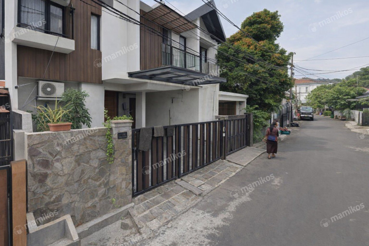 Rumah Sertifikat SHM 4 Kamar Tidur 4 Kamar Mandi Rawamangun Jakarta Timur