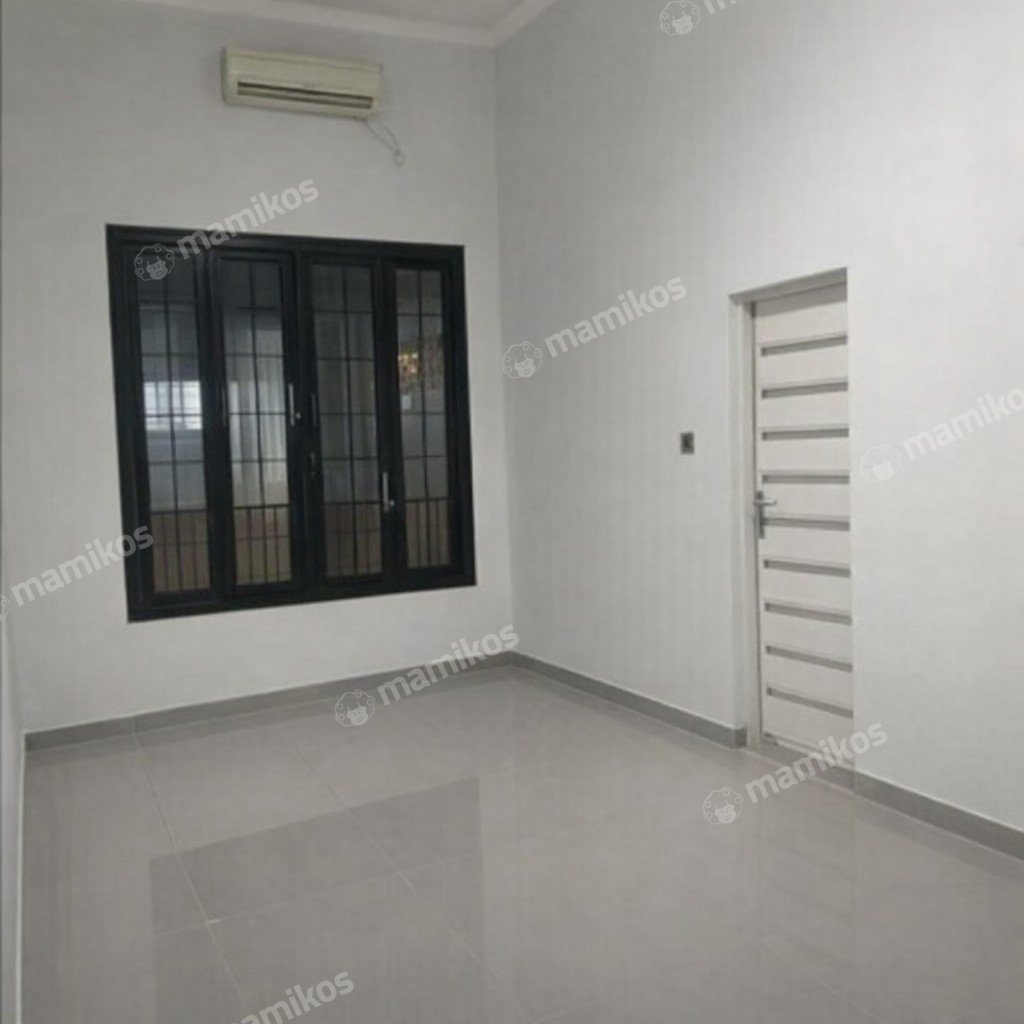 Rumah Sertifikat SHM 4 Kamar Tidur 2 Kamar Mandi Jatiwaringin Jakarta Timur - Photo 5