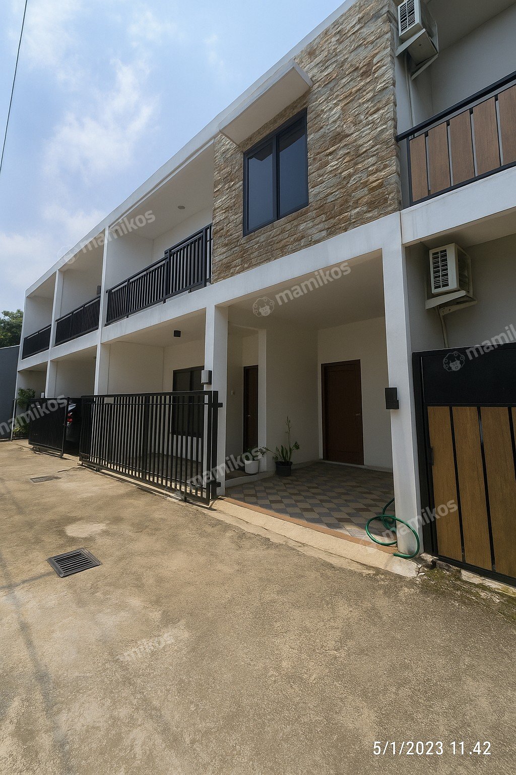 Rumah Sertifikat SHM 3 Kamar Tidur 2 Kamar Mandi Duren Sawit Jakarta Timur - Photo 2