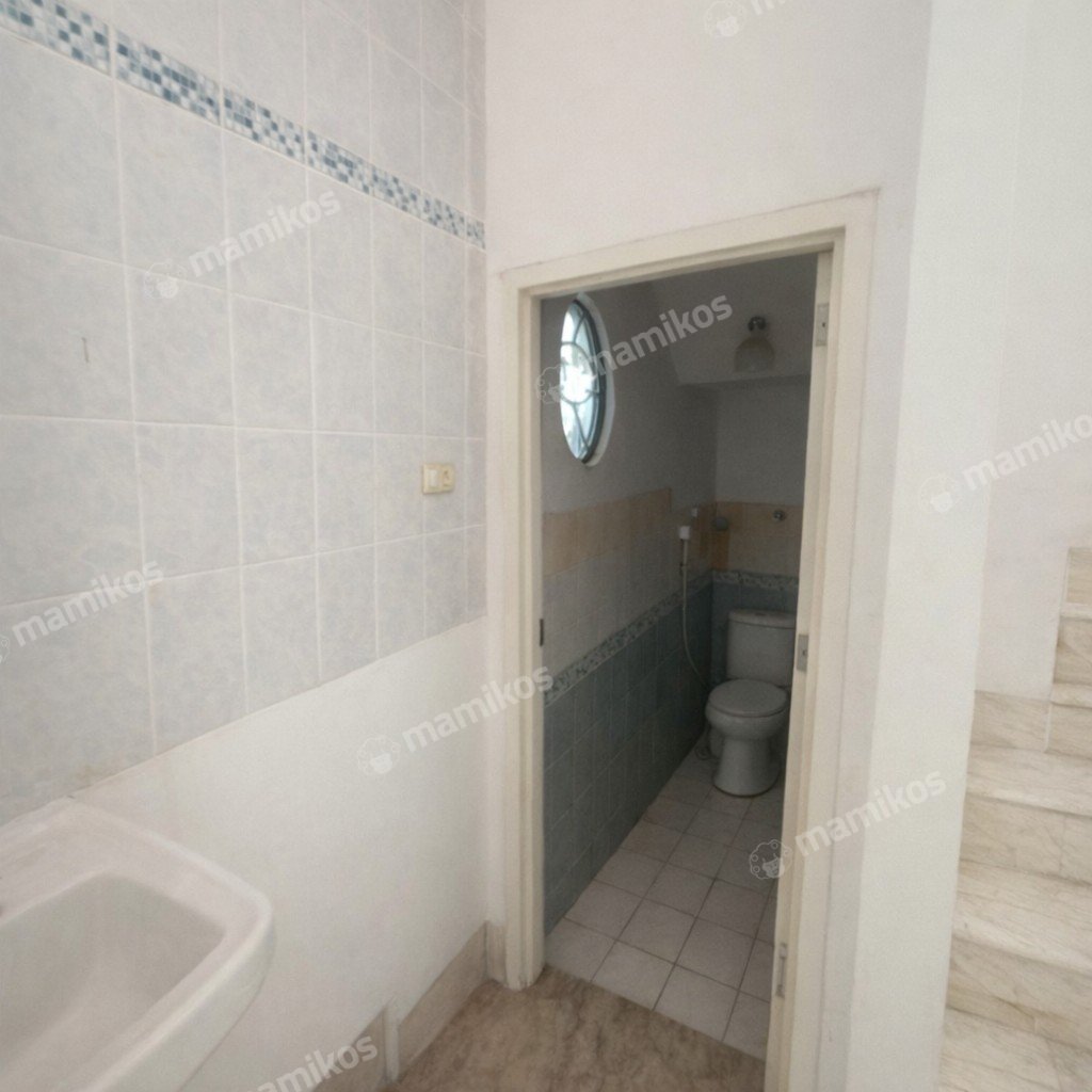 Rumah Sertifikat SHM 5 Kamar Tidur 3 Kamar Mandi Legenda Wisata Jakarta Timur - Photo 2