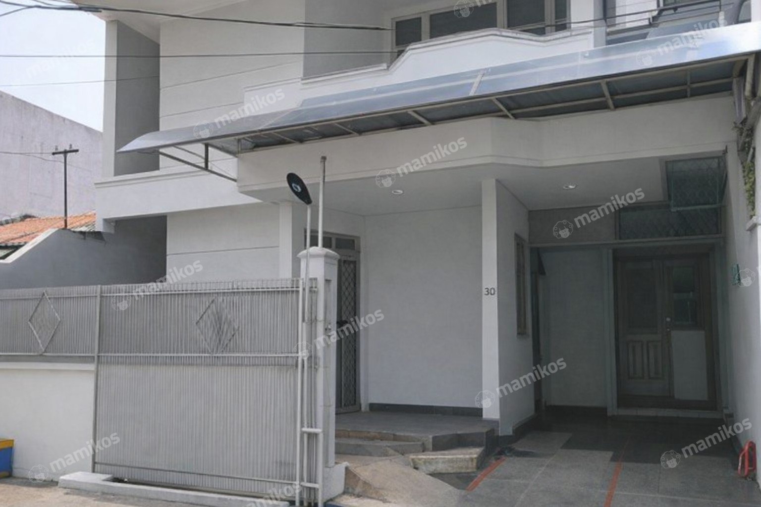 Rumah Sertifikat SHM 4 Kamar Tidur 2 Kamar Mandi Tomang Jakarta Barat