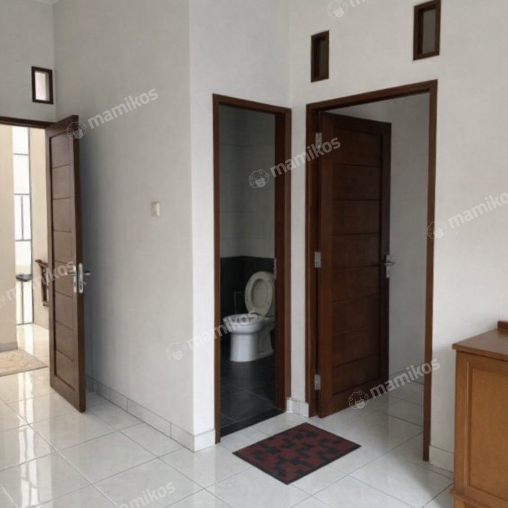Rumah Sertifikat SHM 4 Kamar Tidur 2 Kamar Mandi Tanjung Duren Jakarta Barat - Photo 2