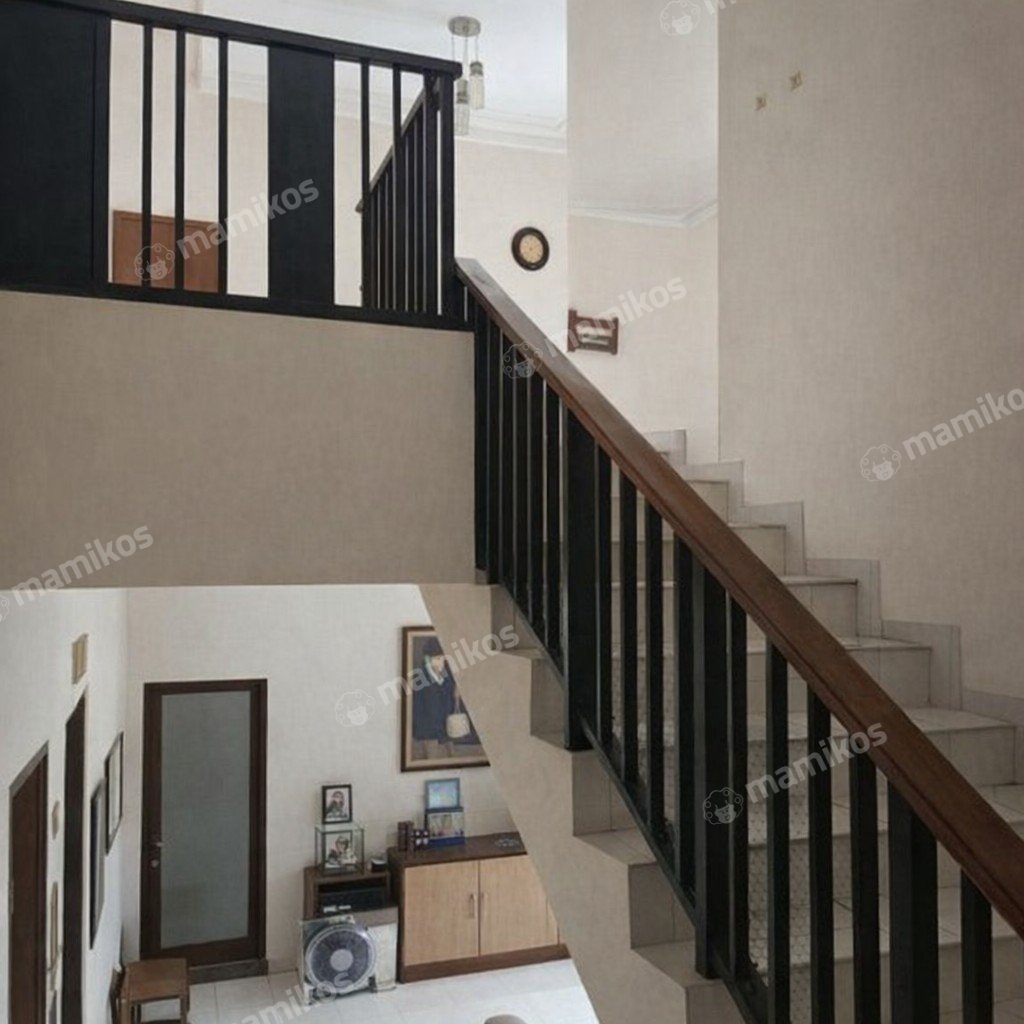 Rumah Sertifikat SHM 4 Kamar Tidur 2 Kamar Mandi Tanjung Duren Jakarta Barat - Photo 3